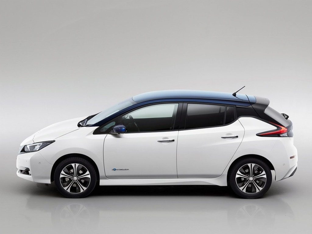 Nissan Leaf 40kWh ev acenta 110kW aut zakelijke lease › Leaselinq